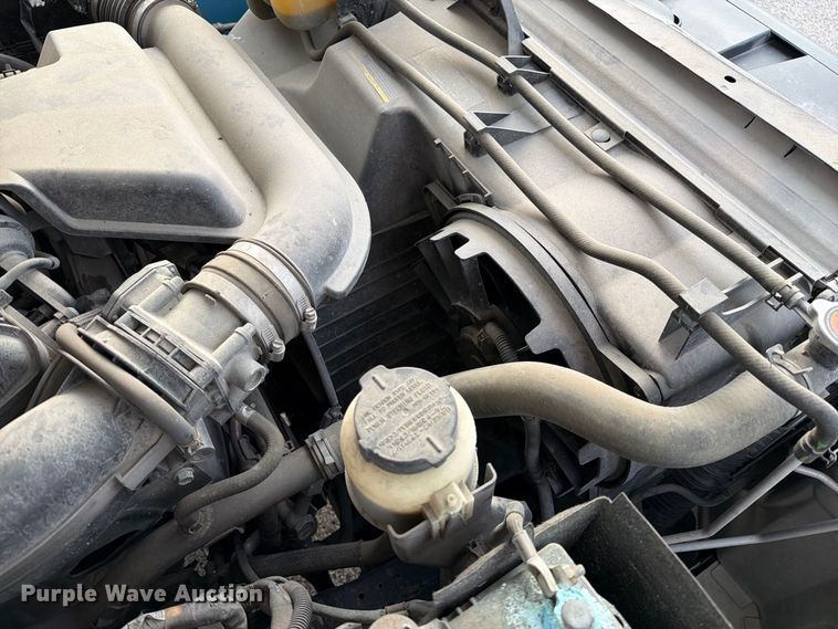 image for item DZ4837 2017 Nissan NV 1500 van