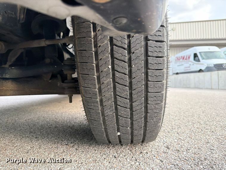 image for item DZ4837 2017 Nissan NV 1500 van