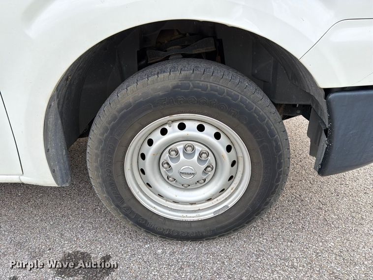 image for item DZ4837 2017 Nissan NV 1500 van
