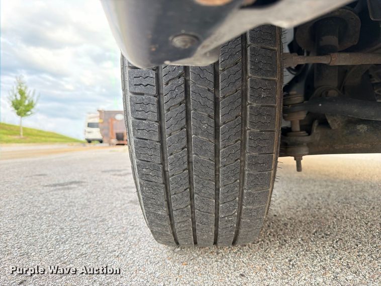 image for item DZ4837 2017 Nissan NV 1500 van