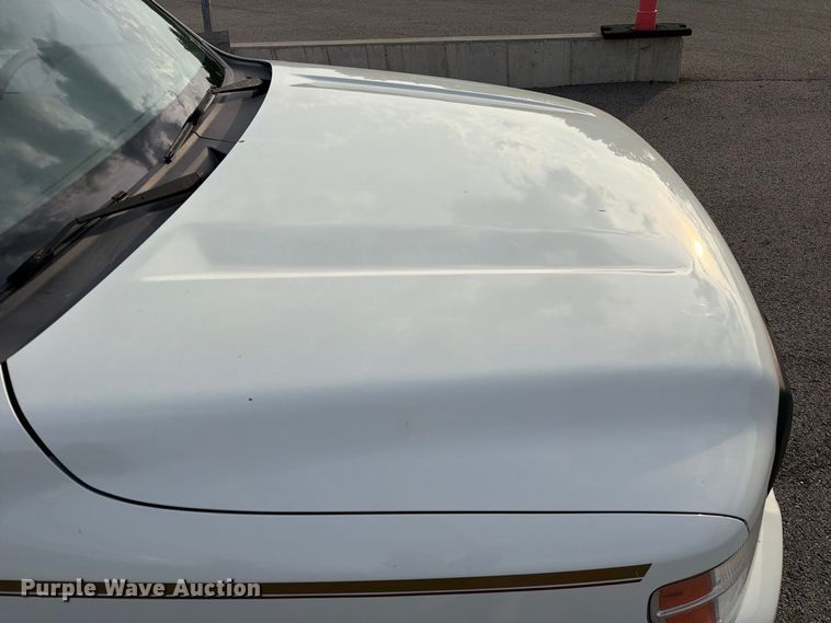 image for item DZ4838 2016 Nissan NV 1500 van