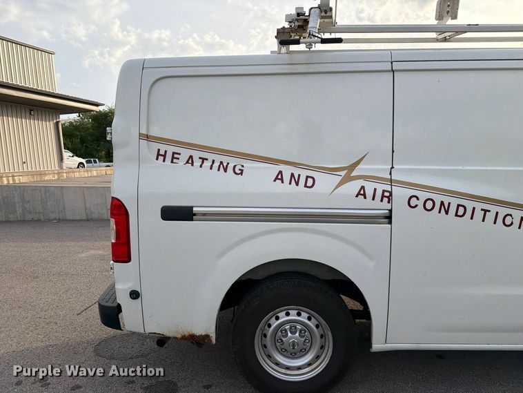 image for item DZ4838 2016 Nissan NV 1500 van