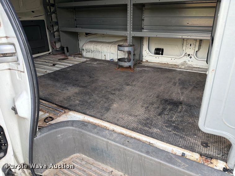 image for item DZ4838 2016 Nissan NV 1500 van