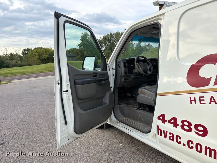 image for item DZ4838 2016 Nissan NV 1500 van
