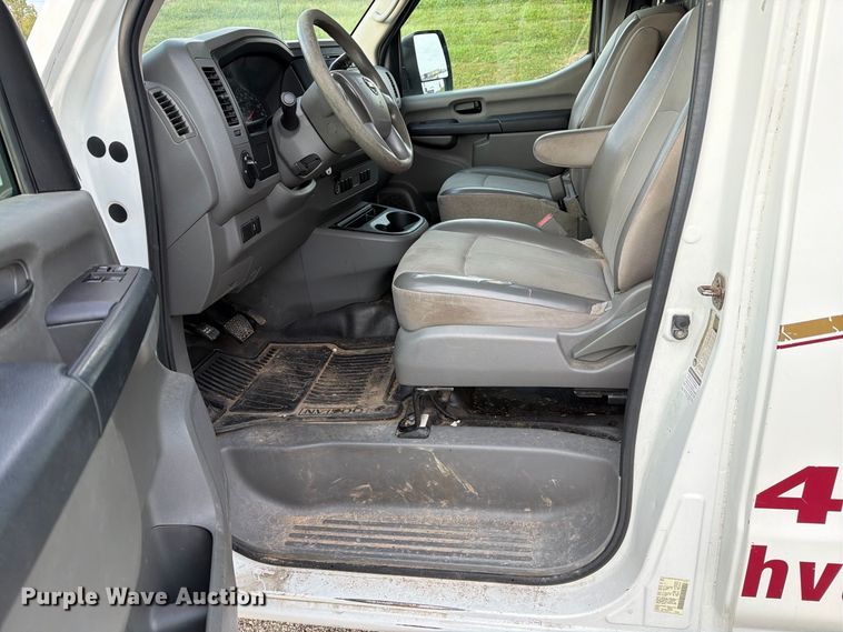 image for item DZ4838 2016 Nissan NV 1500 van