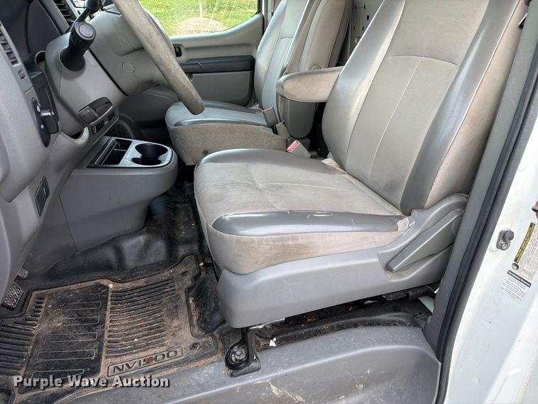 image for item DZ4838 2016 Nissan NV 1500 van