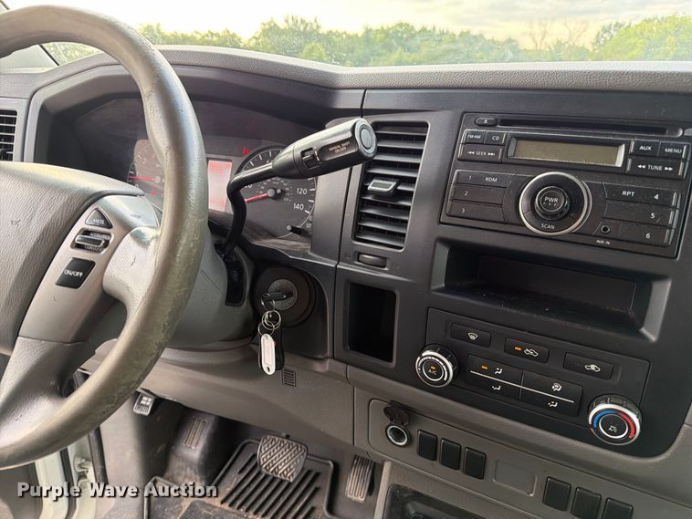 image for item DZ4838 2016 Nissan NV 1500 van