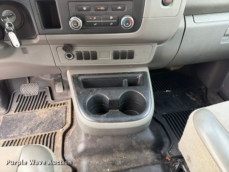 image for item DZ4838 2016 Nissan NV 1500 van