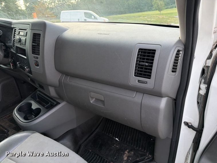 image for item DZ4838 2016 Nissan NV 1500 van