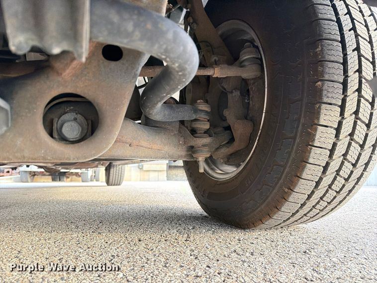 image for item DZ4838 2016 Nissan NV 1500 van