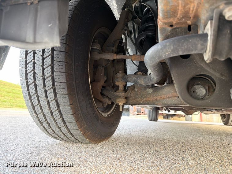 image for item DZ4838 2016 Nissan NV 1500 van