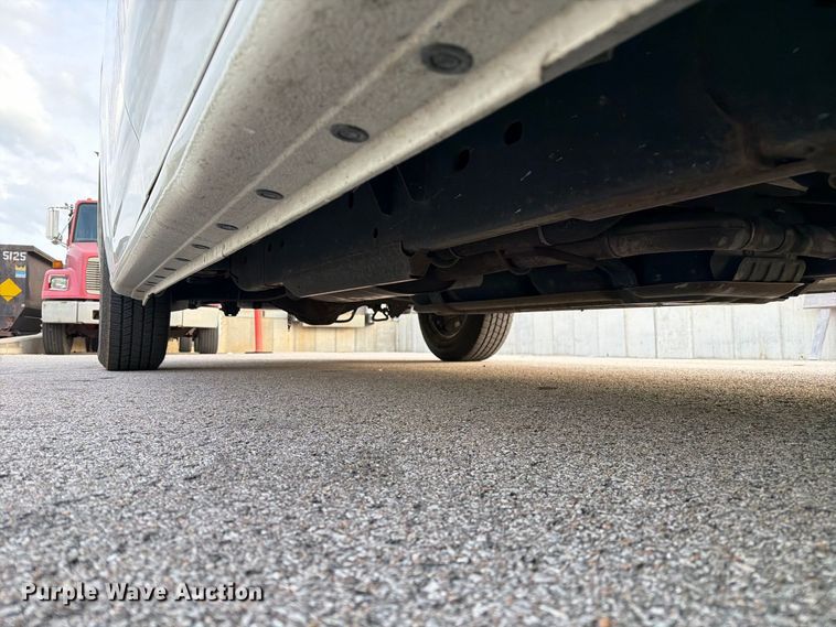 image for item DZ4838 2016 Nissan NV 1500 van