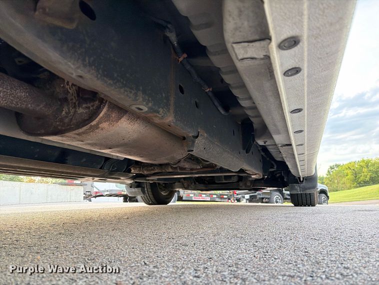 image for item DZ4838 2016 Nissan NV 1500 van