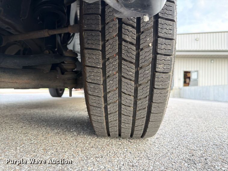 image for item DZ4838 2016 Nissan NV 1500 van