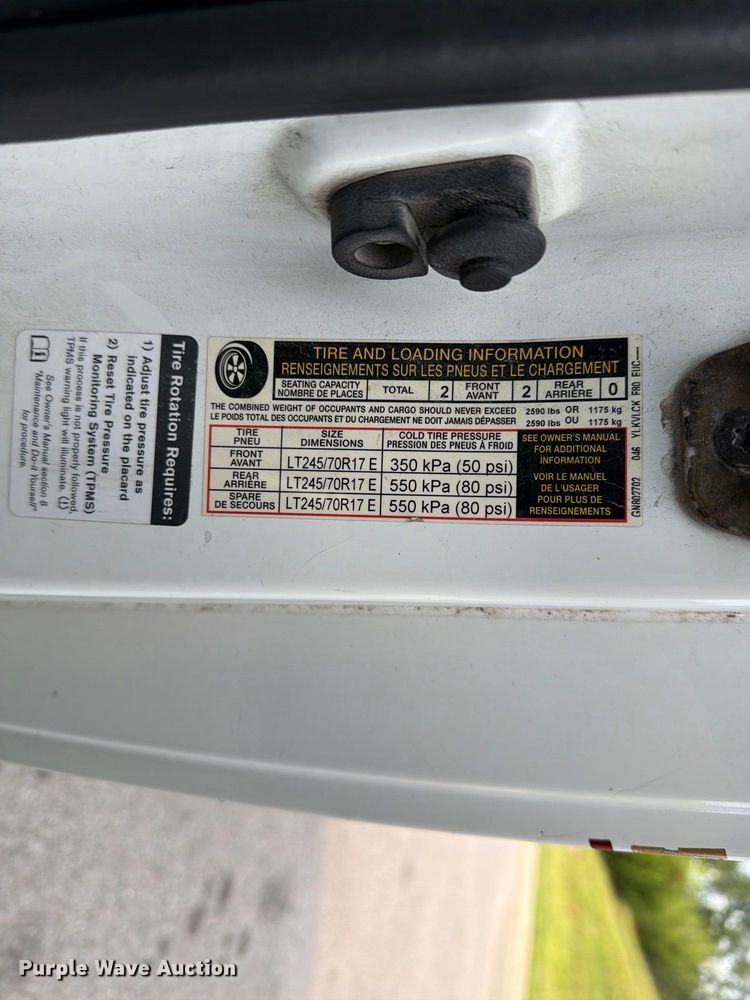 image for item DZ4838 2016 Nissan NV 1500 van