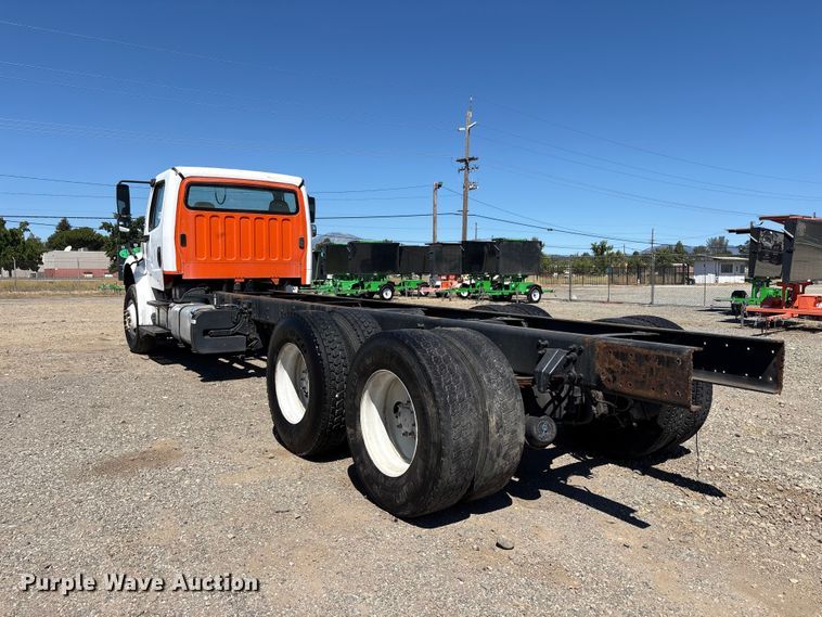 image for item EA0003 2012 Freightliner Business Class M2 truck cab and chassis