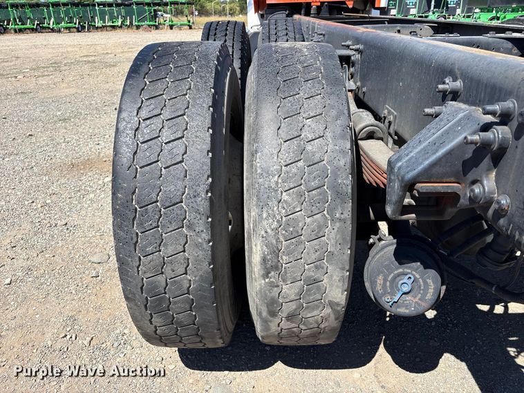 image for item EA0003 2012 Freightliner Business Class M2 truck cab and chassis