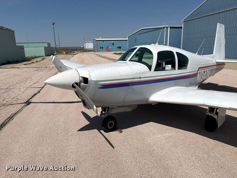 image for item EA0440 1964 Mooney M-20C airplane