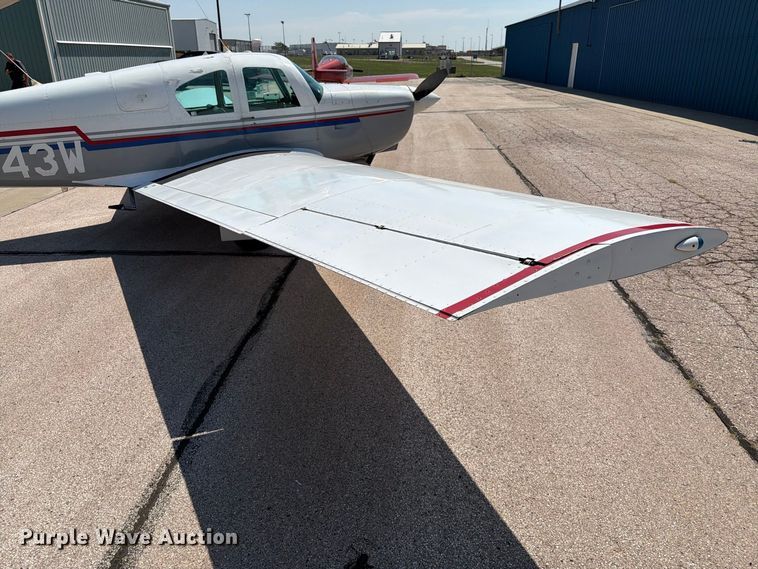 image for item EA0440 1964 Mooney M-20C airplane