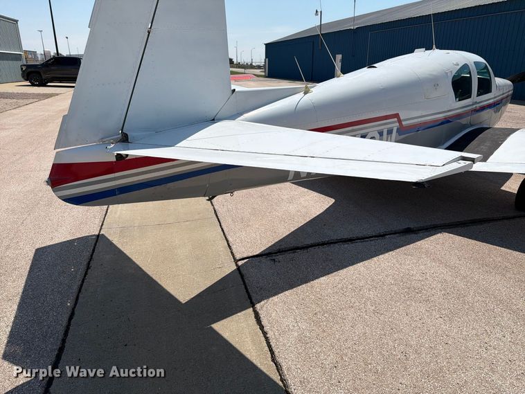image for item EA0440 1964 Mooney M-20C airplane