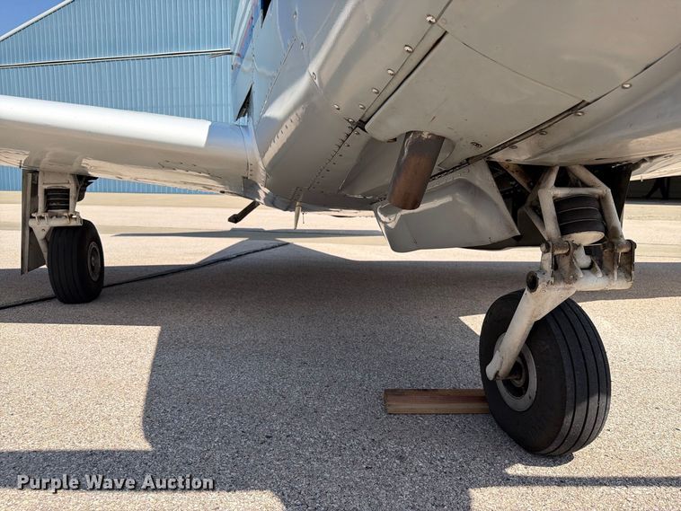 image for item EA0440 1964 Mooney M-20C airplane