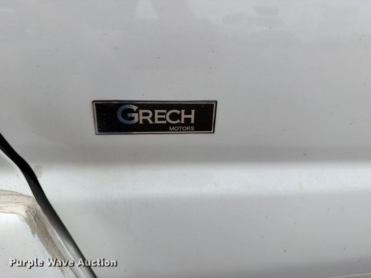 image for item ED0183 2017 Ford E450 Super Duty shuttle bus