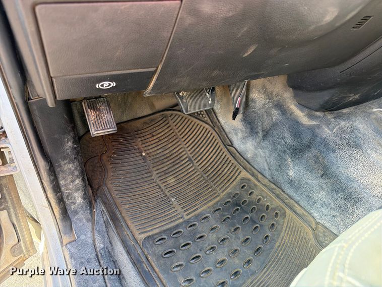 image for item ED0190 2013 RAM 1500 Ext. Cab pickup truck