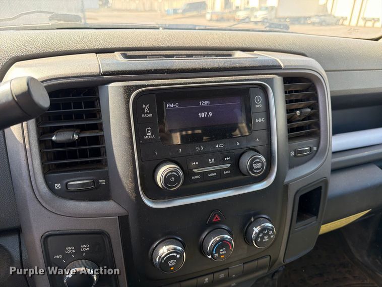 image for item ED0190 2013 RAM 1500 Ext. Cab pickup truck
