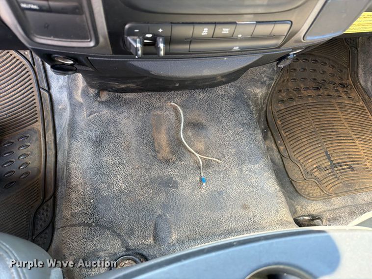 image for item ED0190 2013 RAM 1500 Ext. Cab pickup truck