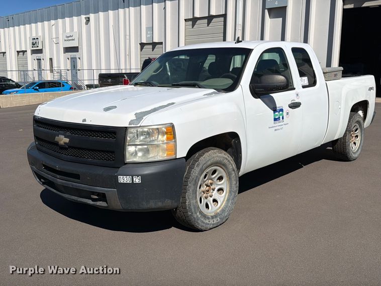 2009 Chevrolet Silverado 1500 Ext. Cab pickup truck
