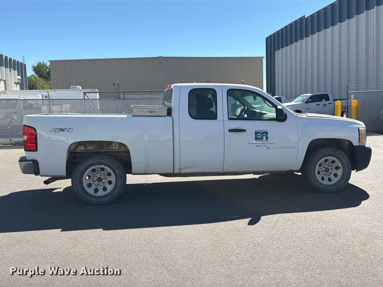 image for item ED0191 2009 Chevrolet Silverado 1500 Ext. Cab pickup truck