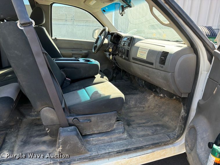 image for item ED0191 2009 Chevrolet Silverado 1500 Ext. Cab pickup truck