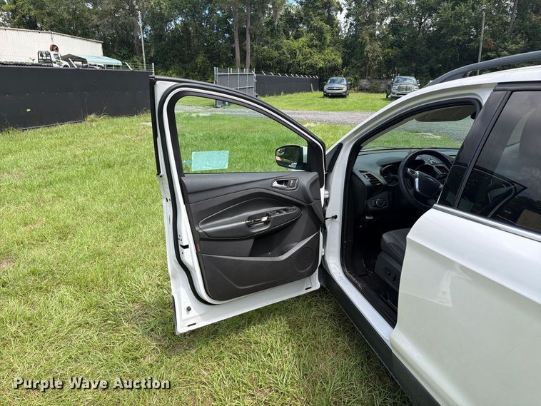 image for item EF1365 2016 Ford Escape SUV