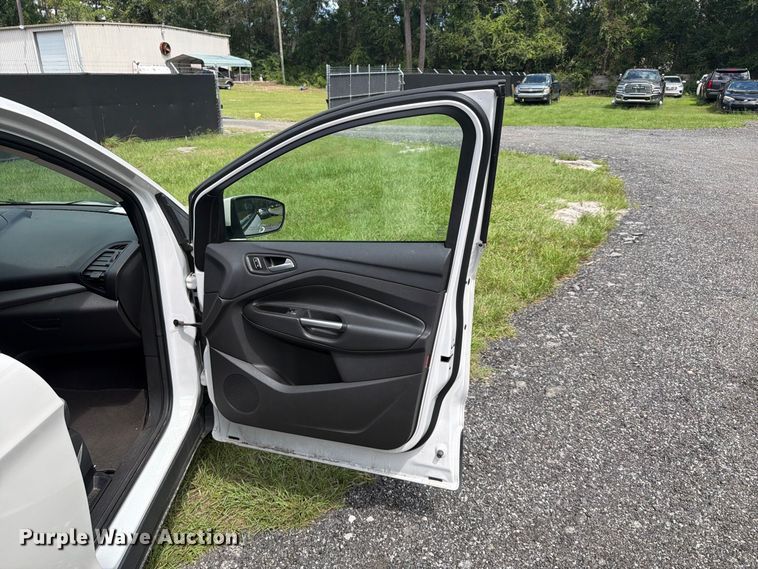 image for item EF1365 2016 Ford Escape SUV
