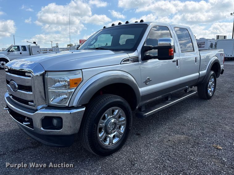 2014 Ford F350 Super Duty Crew Cab pickup truck