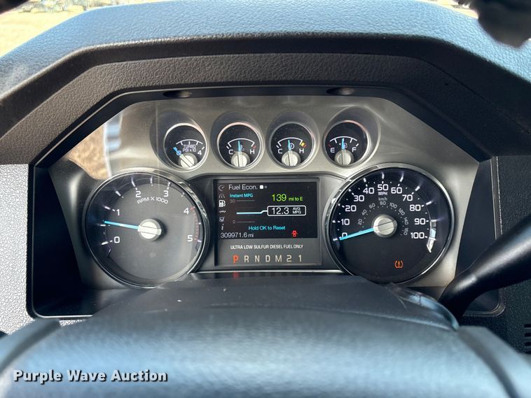 image for item EG9203 2014 Ford F350 Super Duty Crew Cab pickup truck