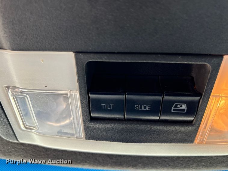 image for item EG9203 2014 Ford F350 Super Duty Crew Cab pickup truck