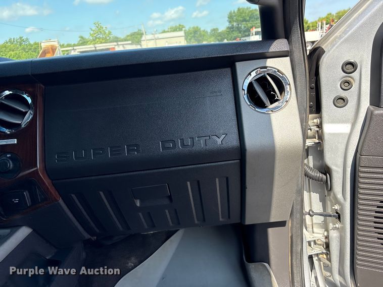 image for item EG9203 2014 Ford F350 Super Duty Crew Cab pickup truck