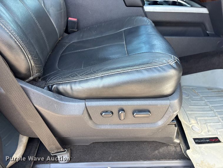 image for item EG9203 2014 Ford F350 Super Duty Crew Cab pickup truck
