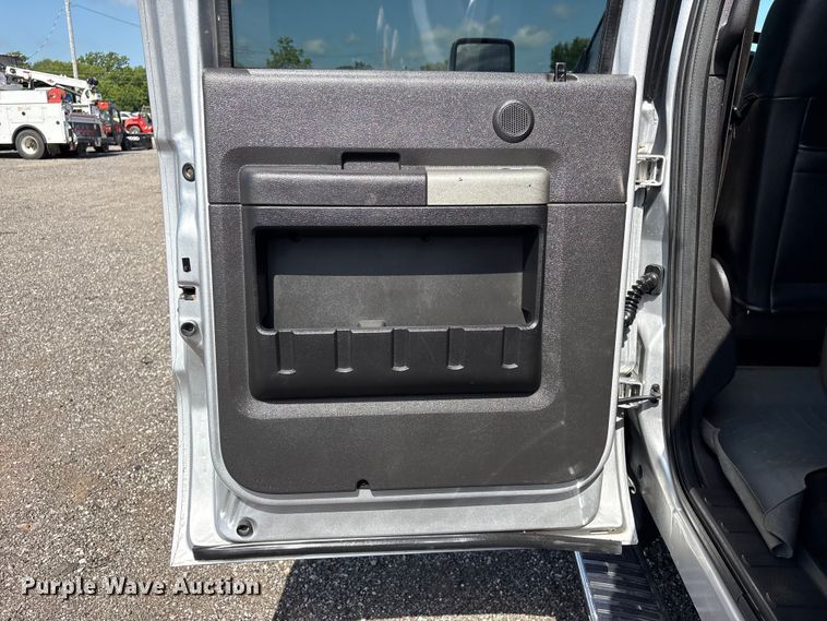 image for item EG9203 2014 Ford F350 Super Duty Crew Cab pickup truck