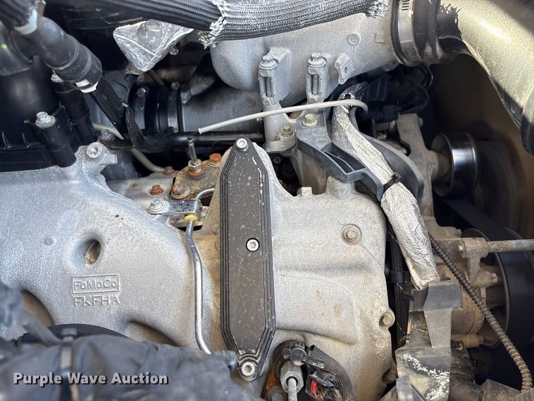 image for item EG9203 2014 Ford F350 Super Duty Crew Cab pickup truck