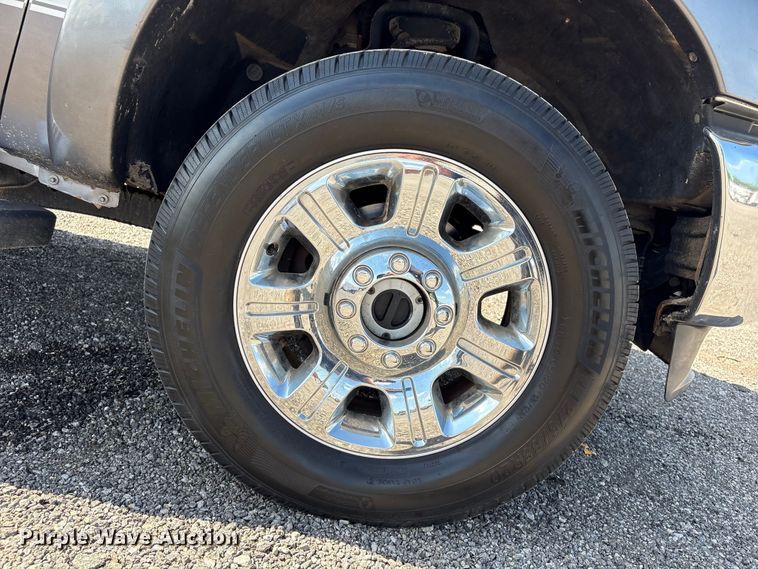 image for item EG9203 2014 Ford F350 Super Duty Crew Cab pickup truck