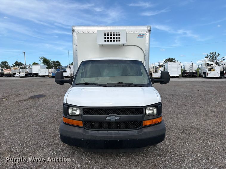 image for item EG9260 2015 Chevrolet Express 4500 refrigerated delivery truck
