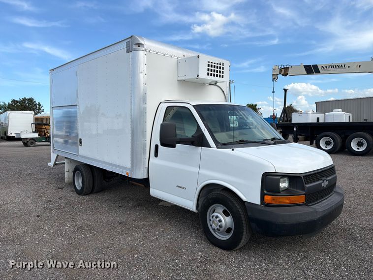 image for item EG9260 2015 Chevrolet Express 4500 refrigerated delivery truck