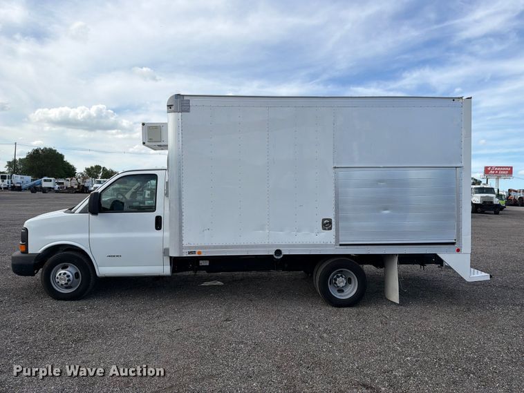 image for item EG9260 2015 Chevrolet Express 4500 refrigerated delivery truck