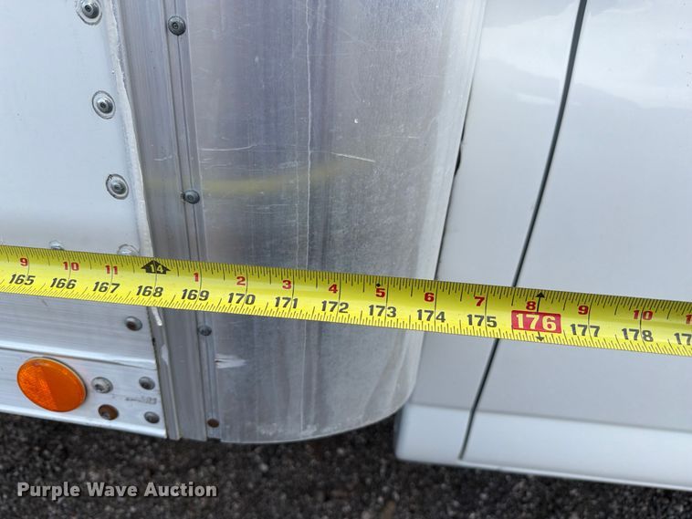 image for item EG9260 2015 Chevrolet Express 4500 refrigerated delivery truck