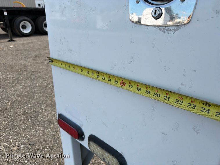 image for item EG9260 2015 Chevrolet Express 4500 refrigerated delivery truck