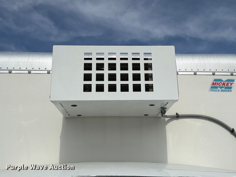 image for item EG9260 2015 Chevrolet Express 4500 refrigerated delivery truck