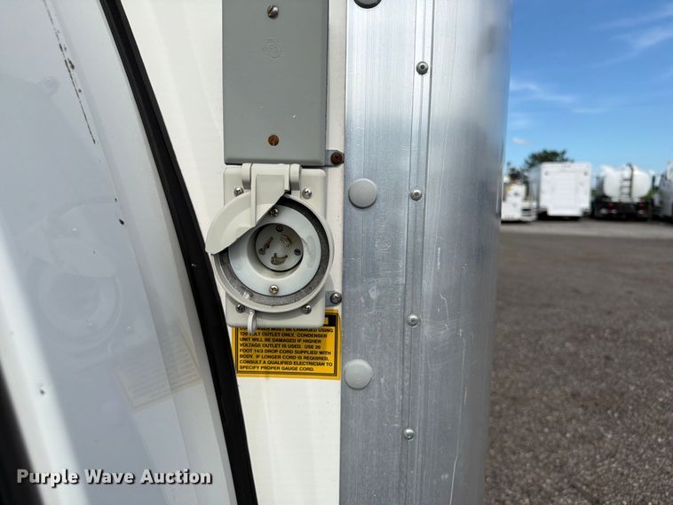 image for item EG9260 2015 Chevrolet Express 4500 refrigerated delivery truck