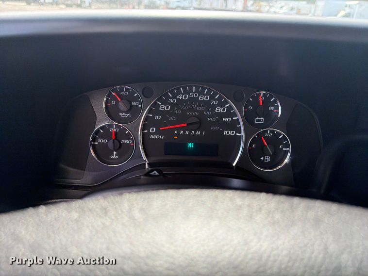 image for item EG9260 2015 Chevrolet Express 4500 refrigerated delivery truck